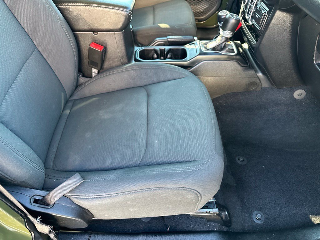 Used 2021 Jeep Wrangler Unlimited Sahara AWD/4WD image 18