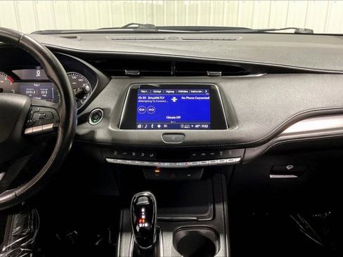Used 2023 Cadillac XT4 Premium Luxury image 6