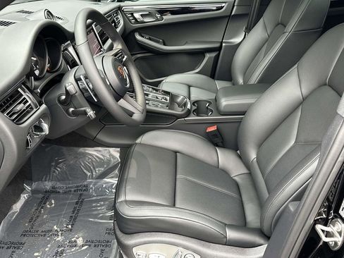 New 2026 Porsche Macan AWD/4WD image 18