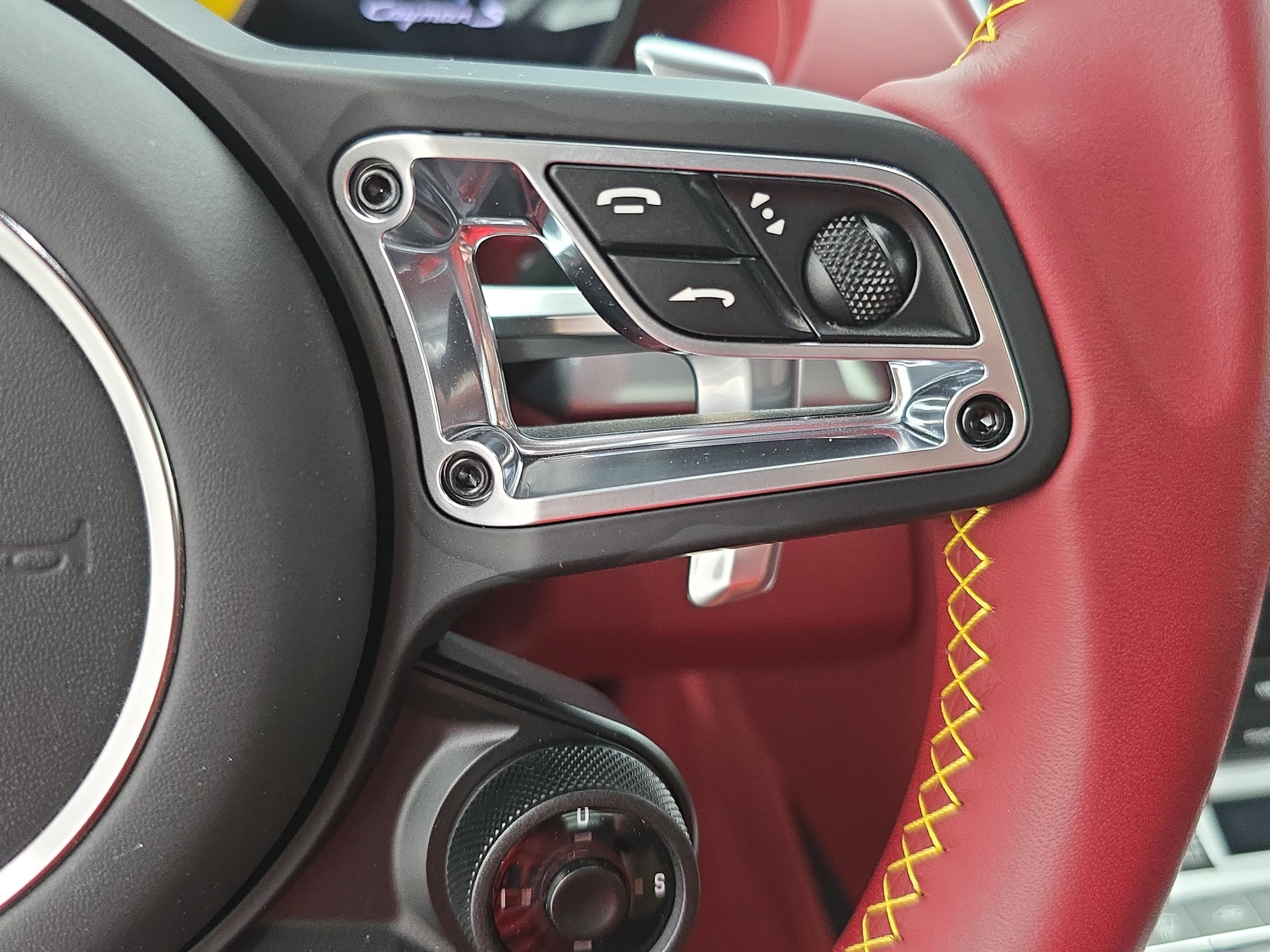 Certified 2025 Porsche 718 Cayman S RWD image 16