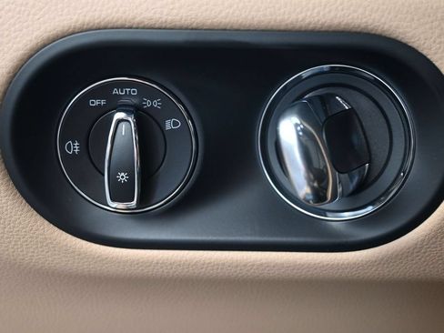New 2026 Porsche Macan AWD/4WD image 22