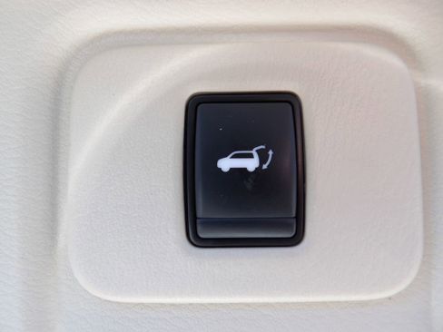 Used 2019 Nissan Murano Platinum w/ Cargo Package image 26