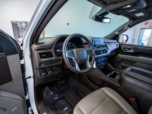 Used 2021 Chevrolet Tahoe Z71 w/ Luxury Package image 35