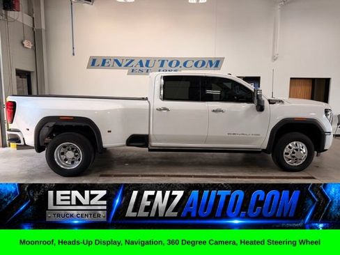 Used 2025 GMC Sierra 3500 Denali w/ Denali Reserve Package AWD/4WD image 1