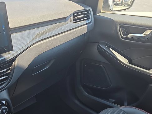 Certified 2023 Ford Escape ST-Line w/ Tech Pack #1 image 21