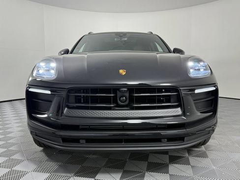 Certified 2026 Porsche Macan AWD/4WD image 6
