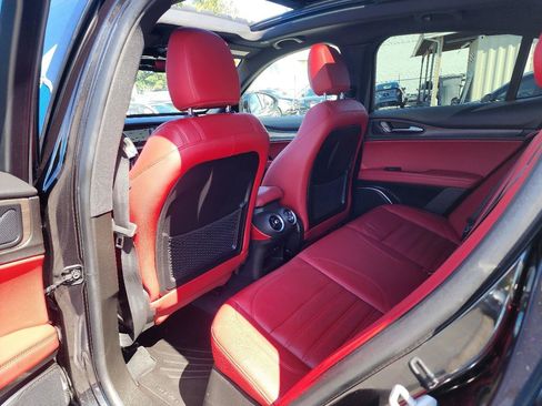 Used 2018 Alfa Romeo Stelvio Ti Sport AWD/4WD image 22
