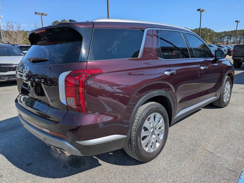 Used 2024 Hyundai Palisade SEL image 3