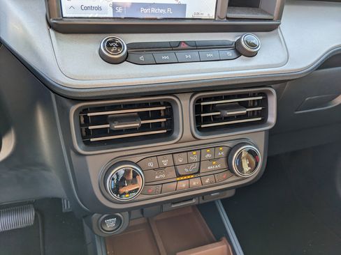 Certified 2024 Ford Maverick Lariat w/ FX4 Off-Road Package image 24