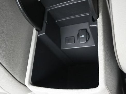 Used 2017 Volkswagen Passat 1.8T SE FWD image 24
