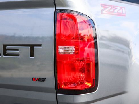 Used 2021 Chevrolet Colorado Z71 image 24