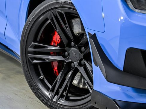 Used 2022 Chevrolet Camaro ZL1 RWD image 3