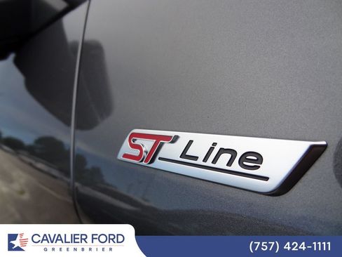 Used 2026 Ford Explorer ST-Line w/ ST-Line Street Pack AWD/4WD image 16
