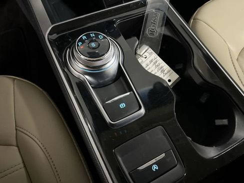 Used 2020 Ford Edge SEL w/ Convenience Package image 16