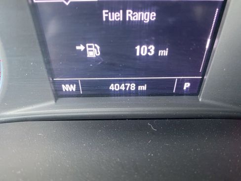 Used 2023 Chevrolet Traverse LT image 6