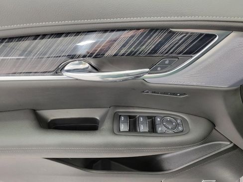 Certified 2025 Cadillac XT6 Premium Luxury image 28