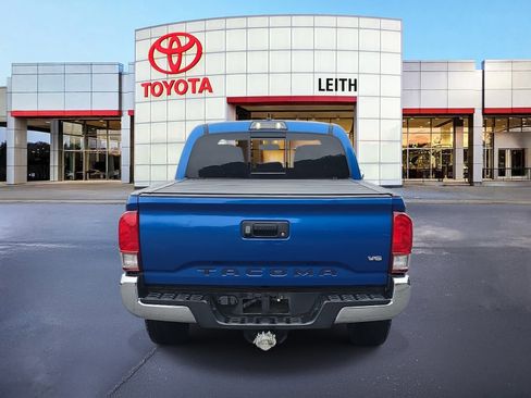 Used 2017 Toyota Tacoma TRD Off-Road w/ Tow Package image 6