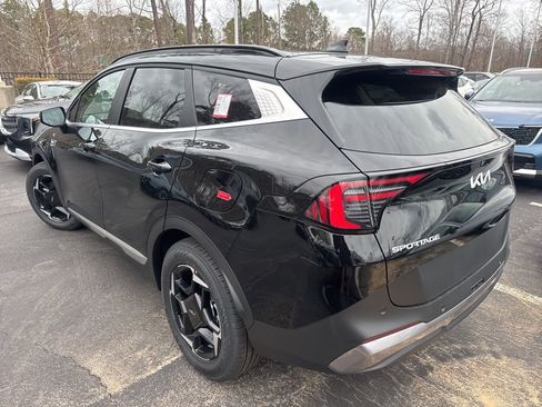 New 2026 Kia Sportage EX image 17
