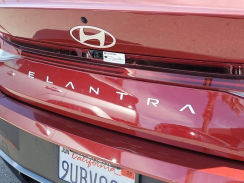 Certified 2025 Hyundai Elantra Hybrid FWD image 22