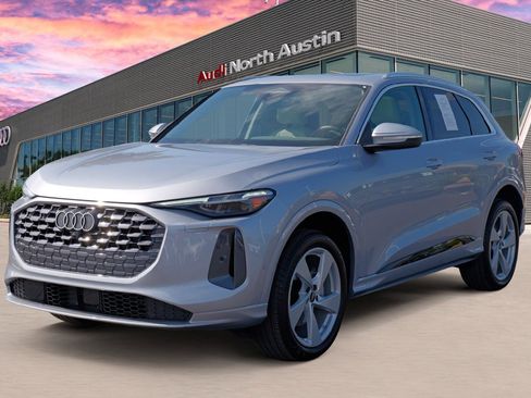 Used 2025 Audi Q5 Premium Plus w/ Premium Plus image 7