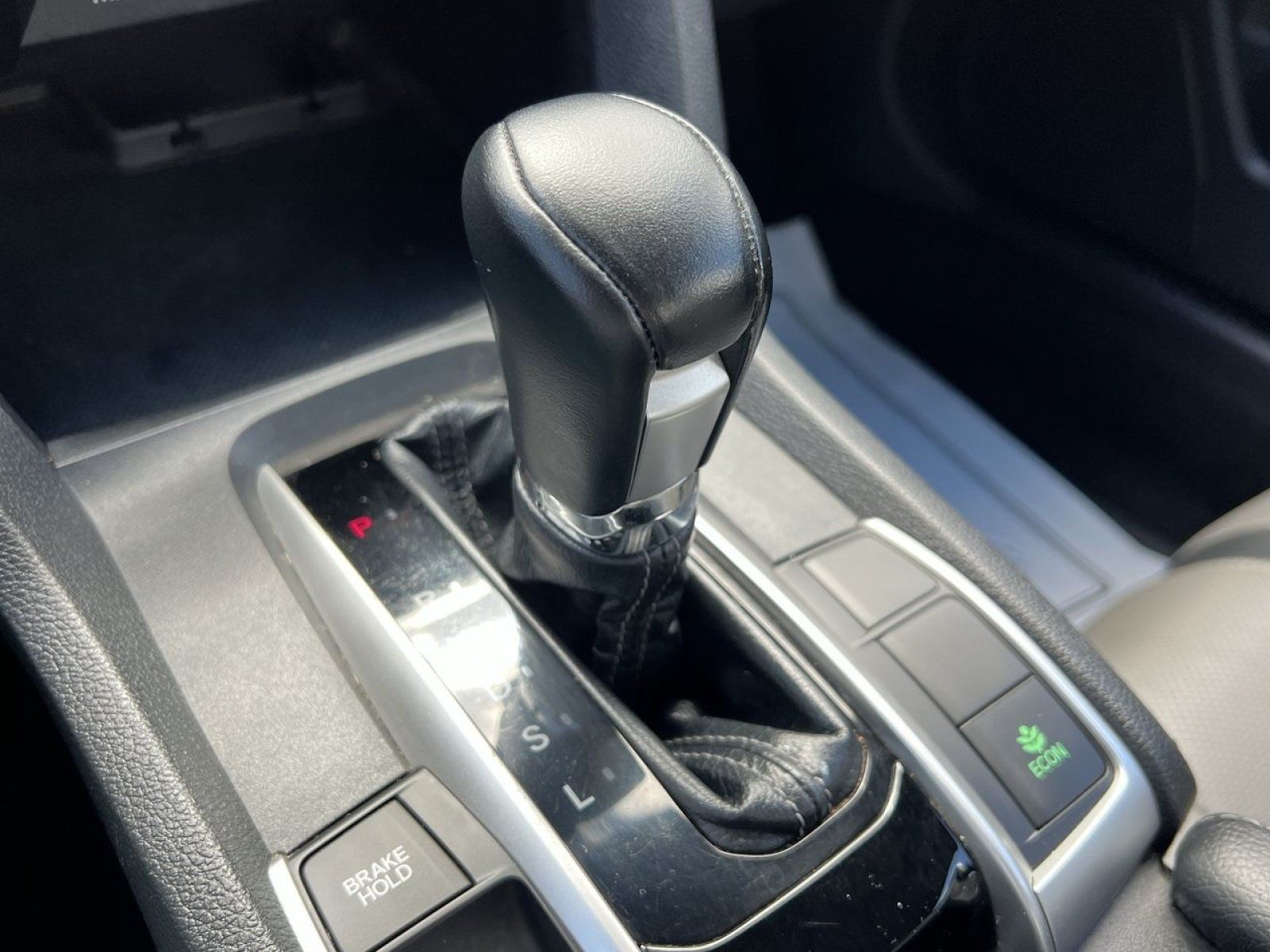 Used 2017 Honda Civic Touring image 19