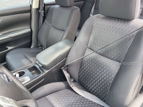 Used 2017 Nissan Altima 2.5 SV w/ Convenience Package FWD image 16