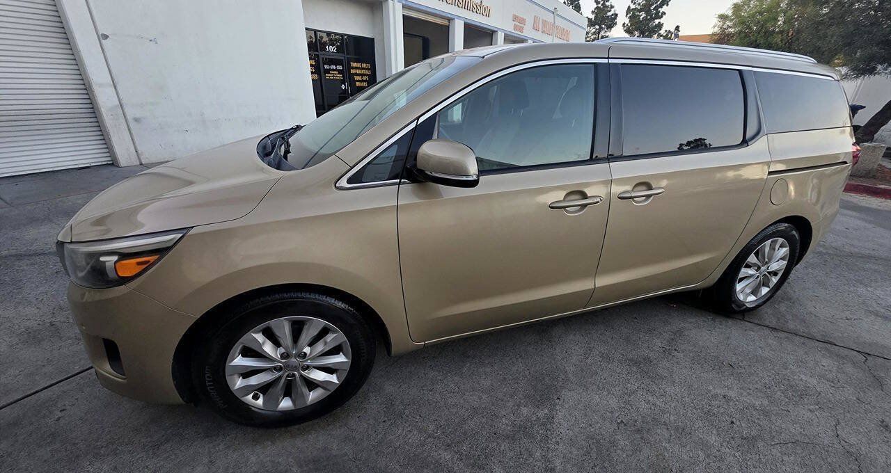 Used 2018 Kia Sedona EX FWD image 1