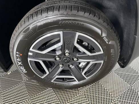 New 2026 Jeep Cherokee Laredo AWD/4WD image 12