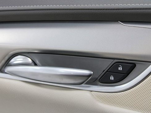 Used 2017 Cadillac XT5 Luxury image 24