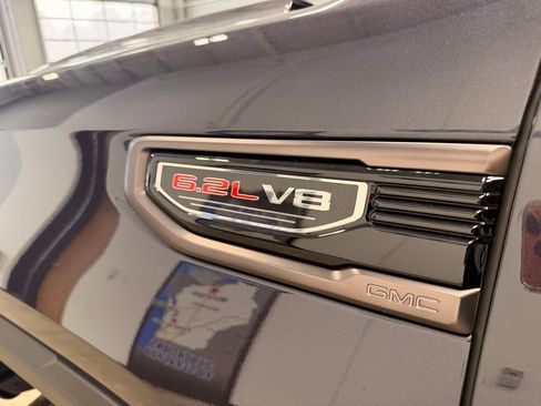 Used 2025 GMC Sierra 1500 AT4X image 17