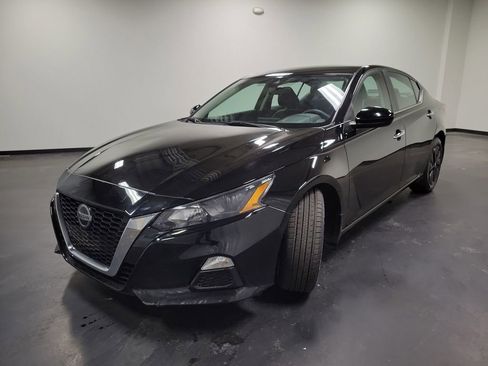 Used 2022 Nissan Altima 2.5 S image 4