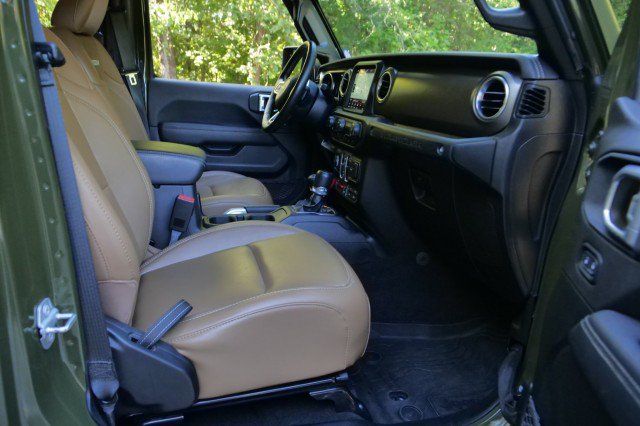 Used 2021 Jeep Wrangler Unlimited Rubicon AWD/4WD image 35
