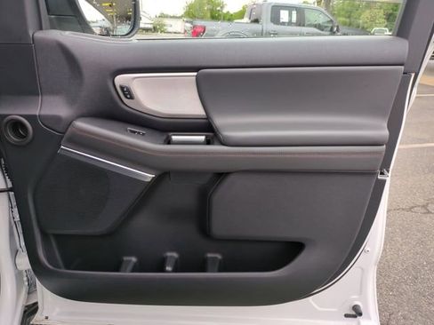 Used 2025 Ford Expedition Max Active RWD image 33