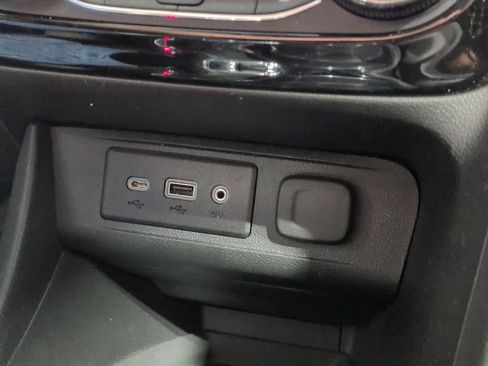 Used 2023 Buick Encore GX Select FWD image 35