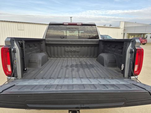 Certified 2022 GMC Sierra 1500 SLT image 10