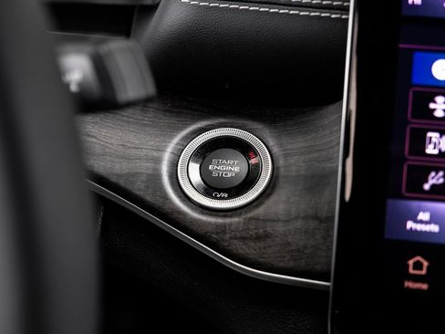 Used 2023 Jeep Grand Cherokee L Limited image 30