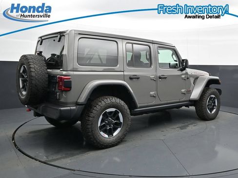 Used 2022 Jeep Wrangler Unlimited Rubicon w/ Dual Top Group AWD/4WD image 10