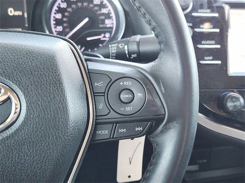 Used 2019 Toyota Camry SE image 29
