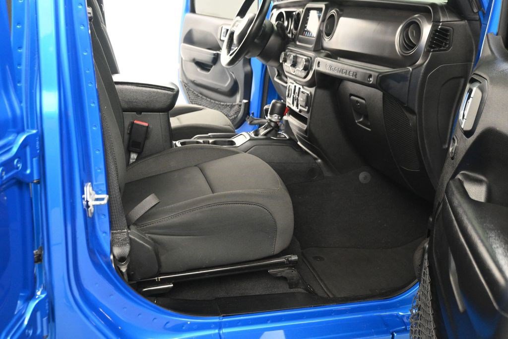 Used 2021 Jeep Wrangler Unlimited Sport AWD/4WD image 14
