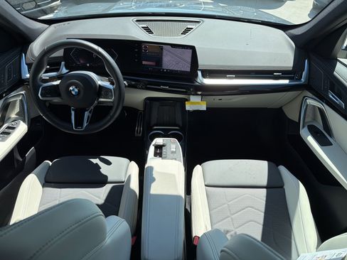 Used 2026 BMW X1 xDrive28i w/ M Sport Package image 6