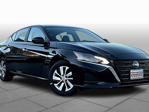 New 2025 Nissan Altima 2.5 S image 2