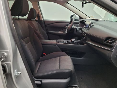 Used 2024 Nissan Rogue SV image 21