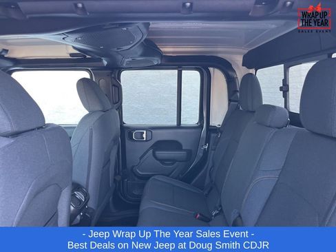 New 2025 Jeep Gladiator Sport image 27