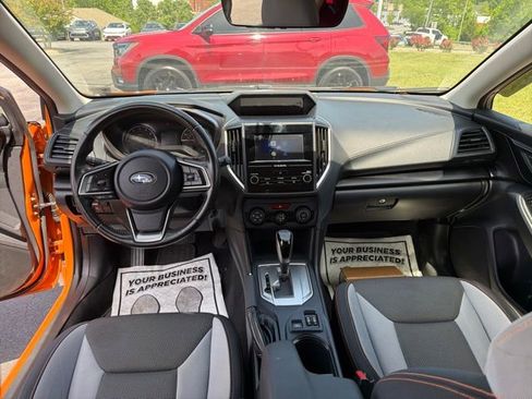 Used 2018 Subaru Crosstrek 2.0i Premium w/ Moonroof Package AWD/4WD image 9