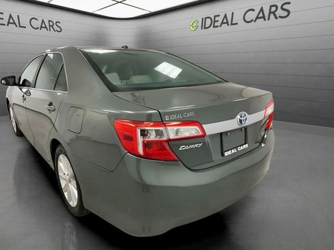 Used 2012 Toyota Camry XLE w/ Leather Pkg FWD image 7