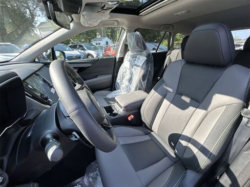 Certified 2025 Subaru Outback Onyx Edition image 11