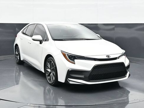 Used 2021 Toyota Corolla SE w/ Carpet Mat Package (TMS) FWD image 4