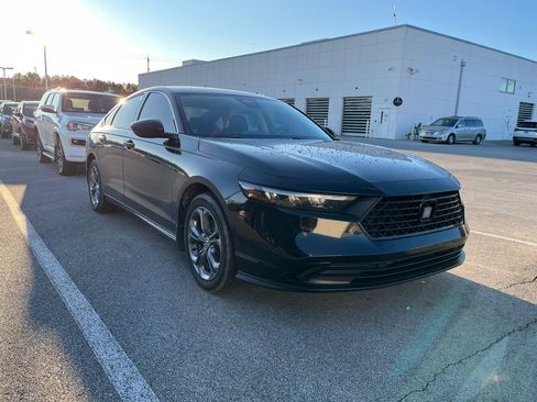 Certified 2023 Honda Accord EX image 4