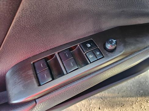 Used 2024 Toyota Camry SE image 26