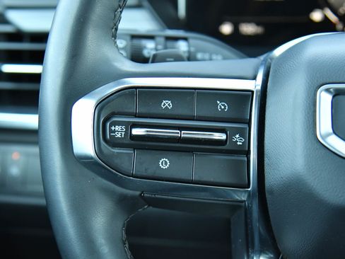 Used 2024 GMC Acadia Elevation image 38